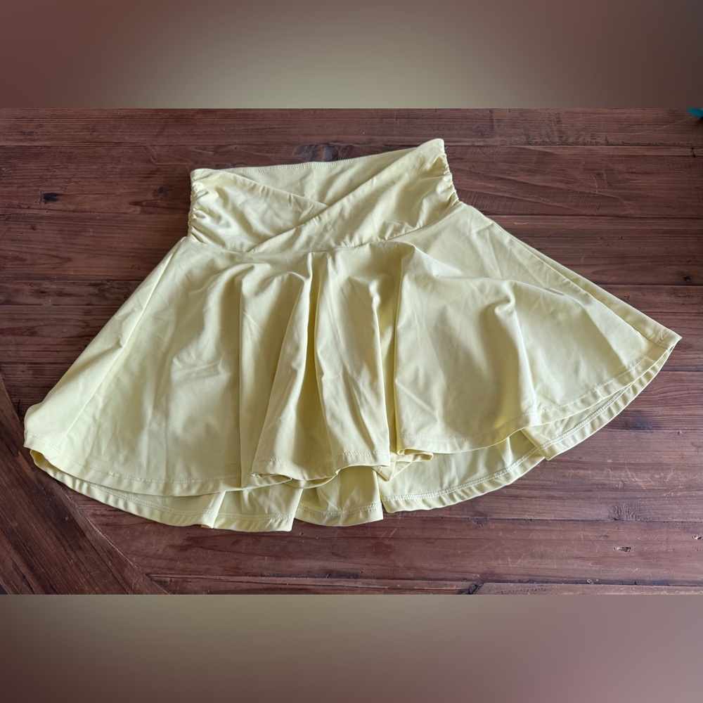 NWOT MONO B Crossover Waist Skirt